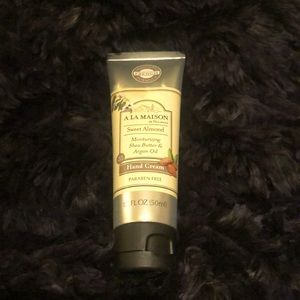 A LA Maison de Provence Sweet Almond Hand Cream 1.7 fl.oz. 50 ml / Sealed Tube